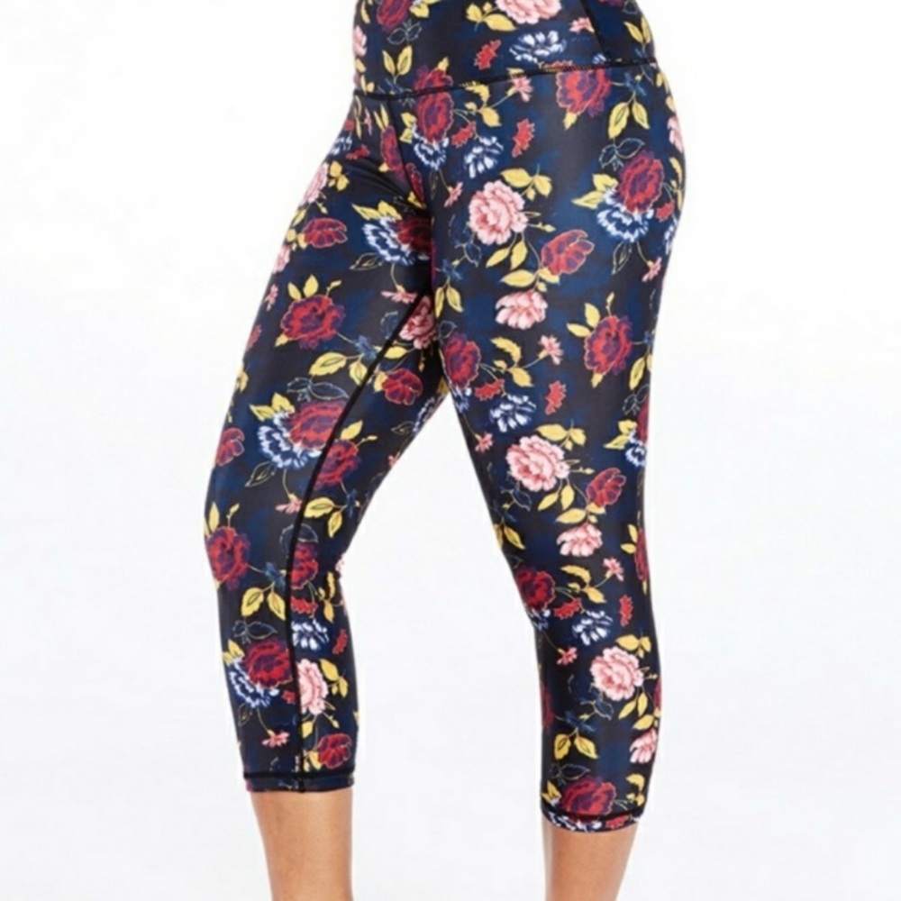 Ruby Ribbon Black & Floral Print Reversible Crop Leggings Capris Size Small